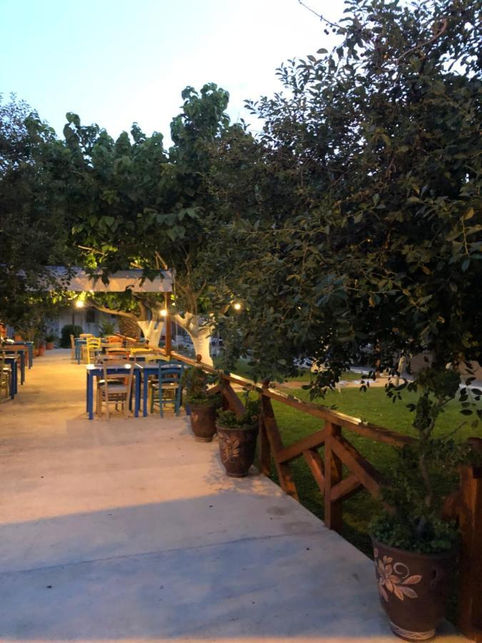 Gregory'S Village Plati  Buitenkant foto